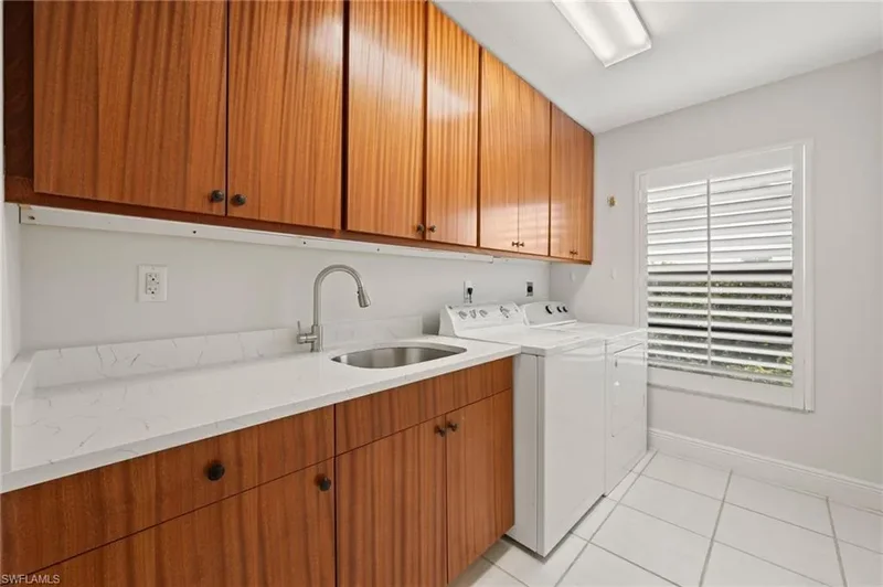 1203 Foxfire LN, Naples, FL, 34104, USA, Naples, Florida, United States. - Photo 29