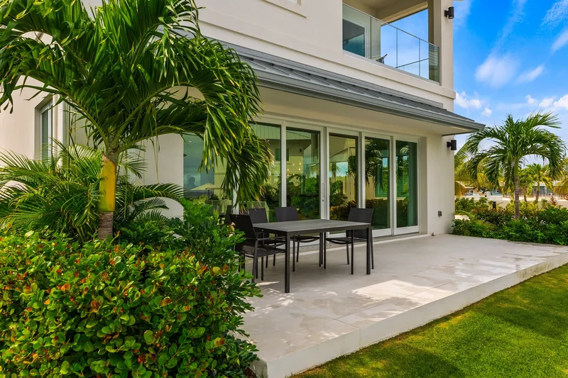 OCEANS 9  VILLA 7  WEST BAY LUXURY BEACHVIEW DETACHED HOME, West Bay, West Bay, Cayman Islands. - Photo 8