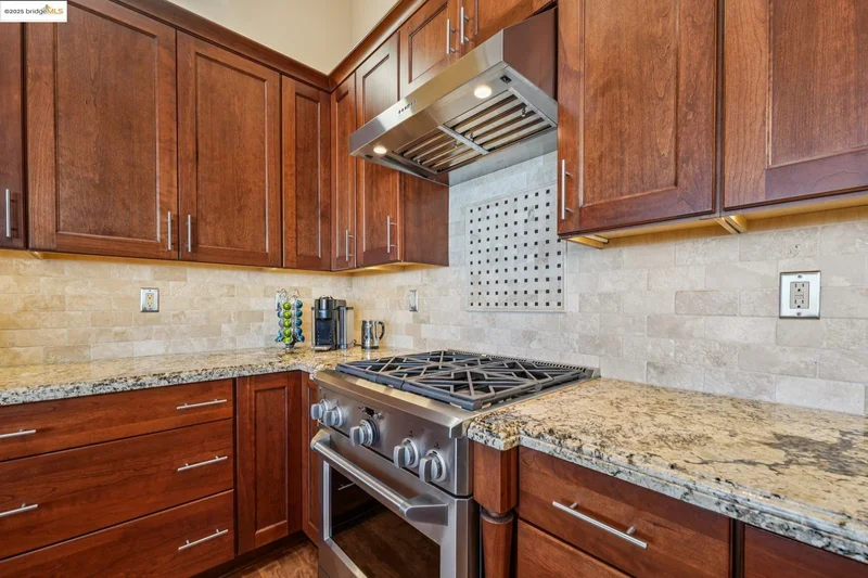 105 Starview Ct, Oakland, California, United States. - Photo 39