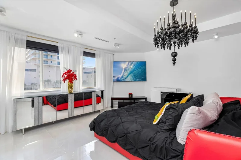 3021 Riomar St., Fort Lauderdale, Florida, United States. - Photo 41