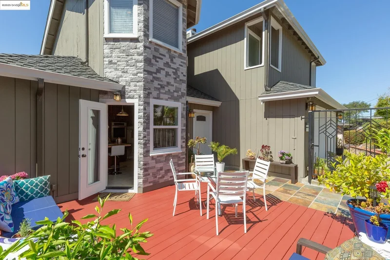 10353 Royal Oak Rd, Oakland, California, United States. - Photo 14