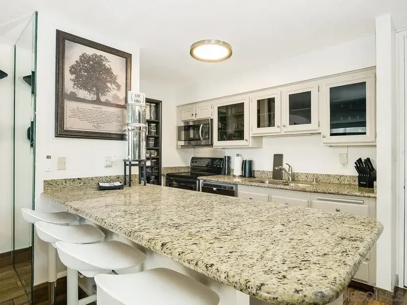 1830 Avenida Del Mundo Unit# 403, Coronado, CA 92118, Coronado, California, United States. - Photo 18