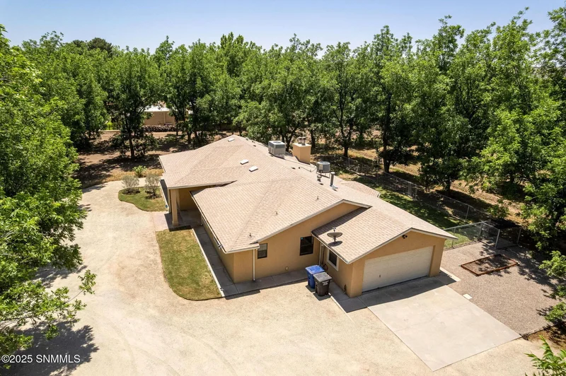 3 Bedrooms Single Family Detached