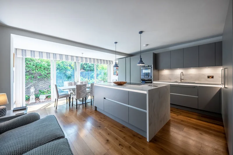 St. Mary Abbots Terrace, Holland Park W14