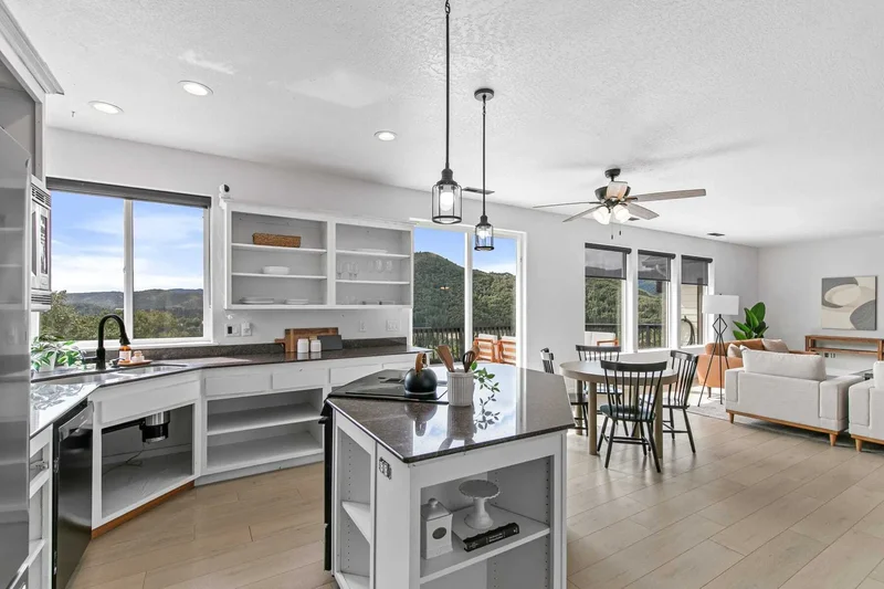 1401 7th Avenue , Gold Hill, OR 97525, Gold Hill, Oregon, United States. - Photo 14