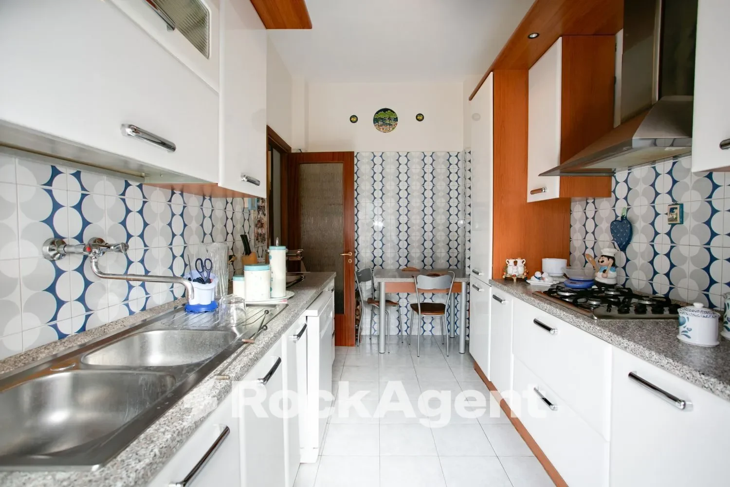Gallery photo 2
