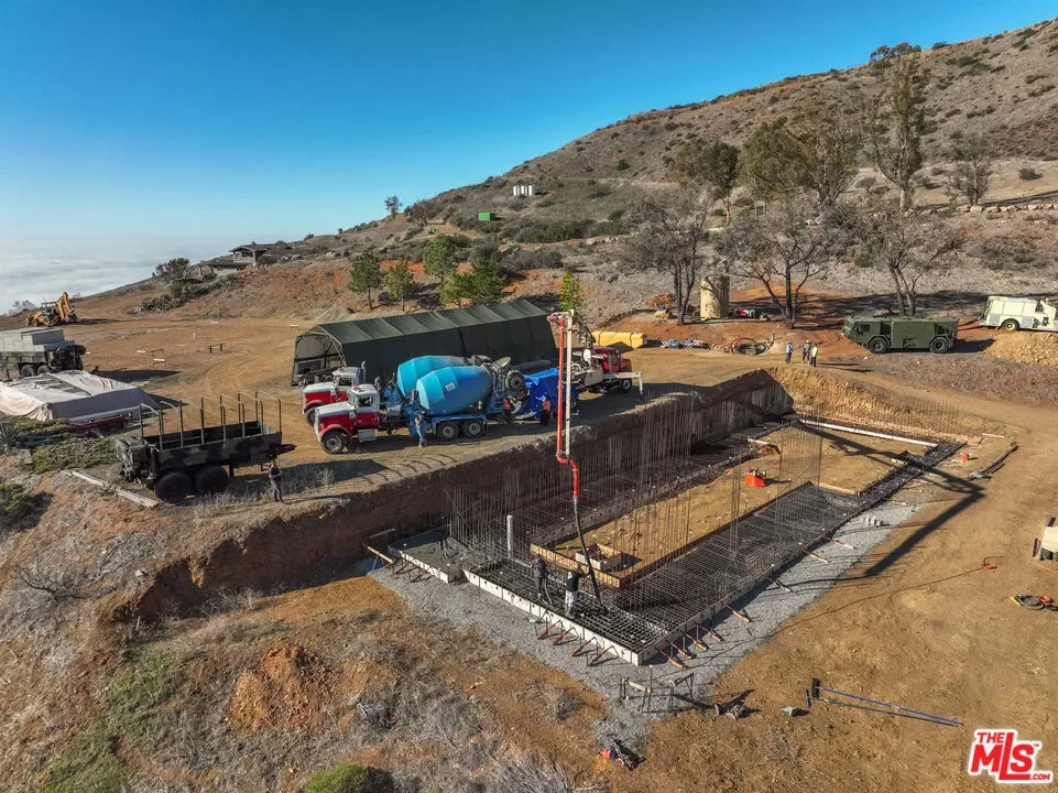 9950 COTHARIN Road, Malibu, California, United States. - Photo 26
