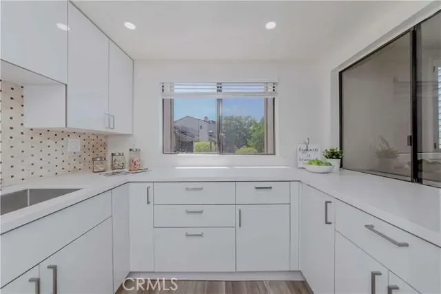 4 Bedrooms Other Residential