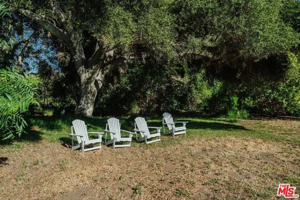 1520 Bonnell Drive, Topanga, California, United States. - Photo 17