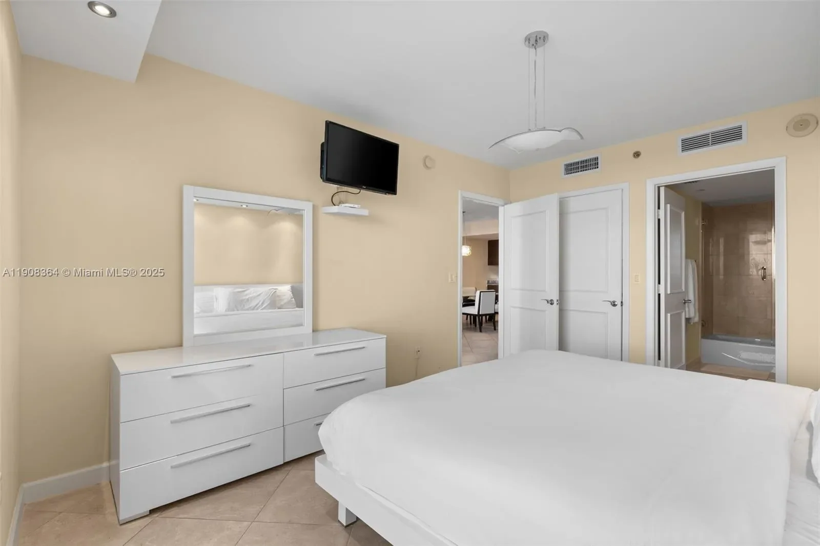 1800 S Ocean Dr 2603, Hallandale Beach, Florida, United States. - Photo 15
