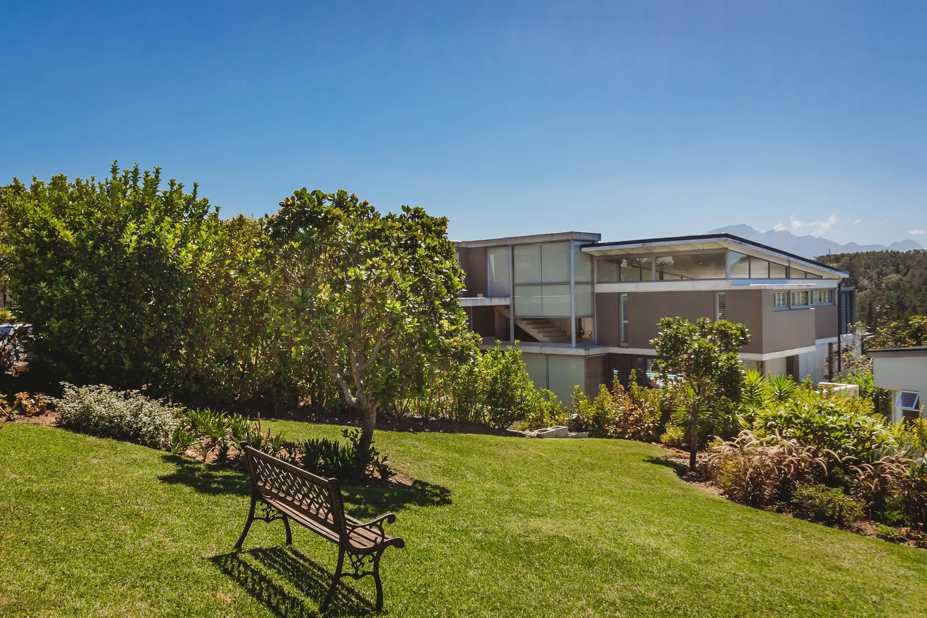 Exterior photo 11