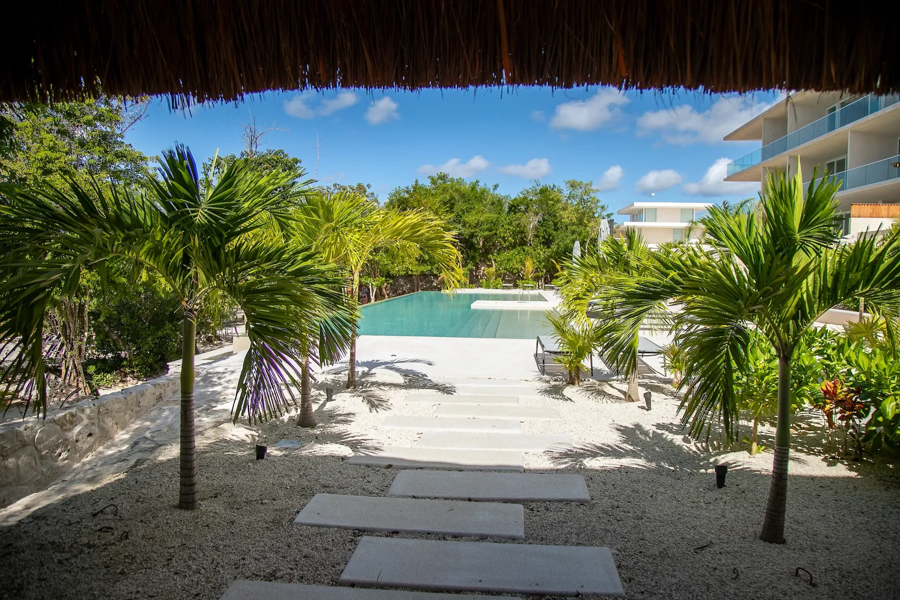 Exterior photo 12
