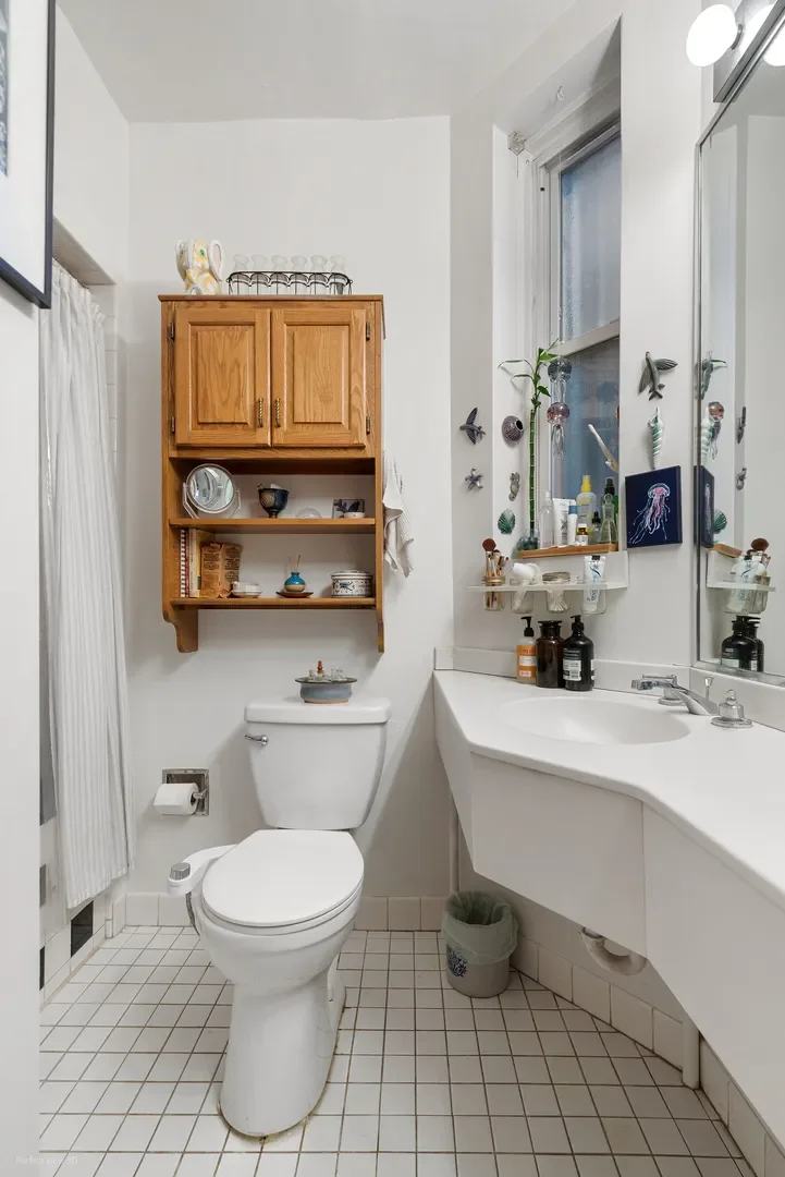 5319 S Maryland Avenue, Chicago, IL 60615, Chicago, Illinois, United States. - Photo 9