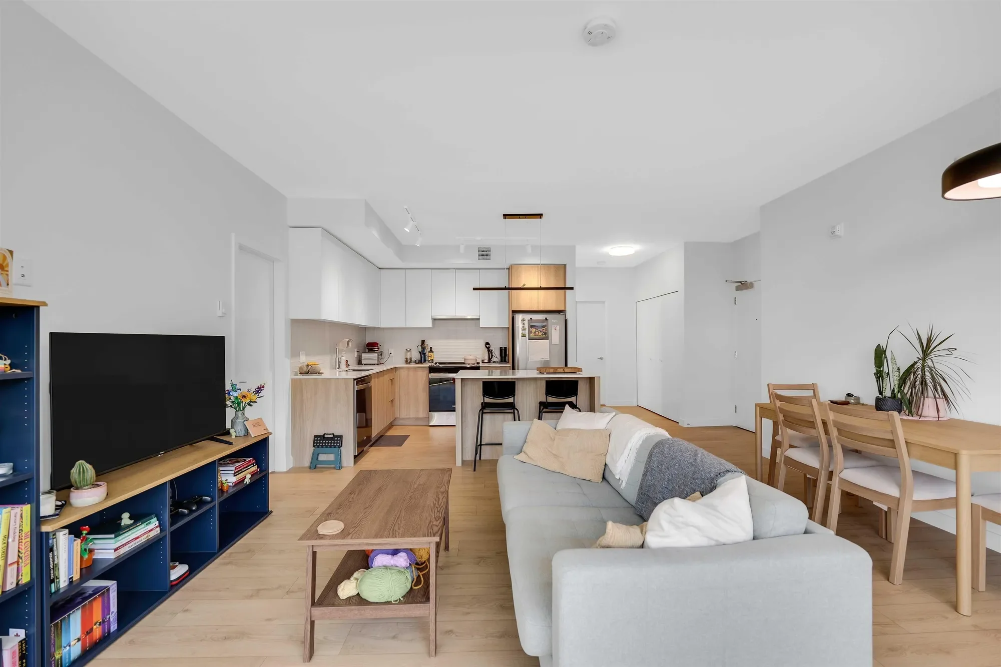 1365 Victoria Street 607, Squamish, British Columbia, Canada. - Photo 3