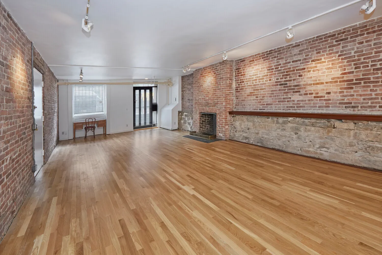 319 W 14TH ST, New York, New York, United States. - Photo 3