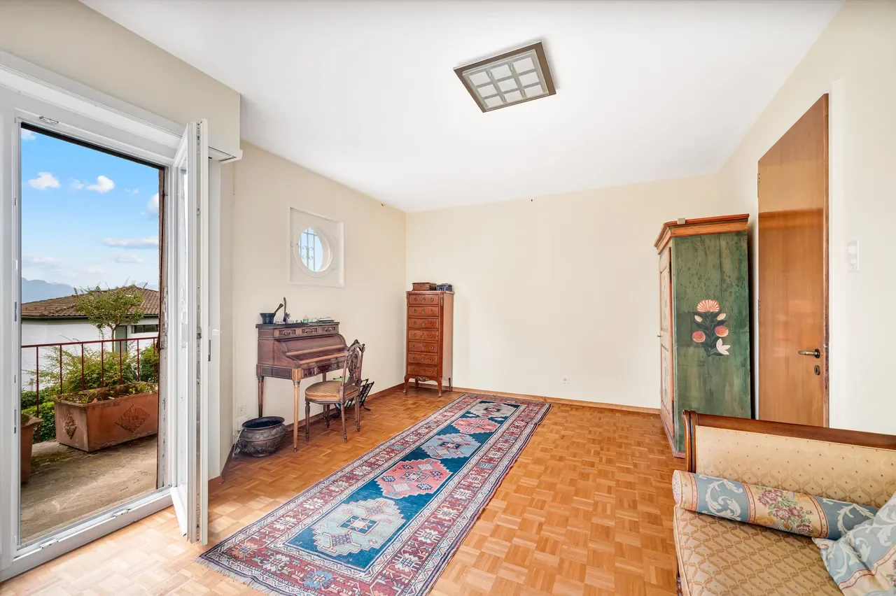 Gallery photo 5