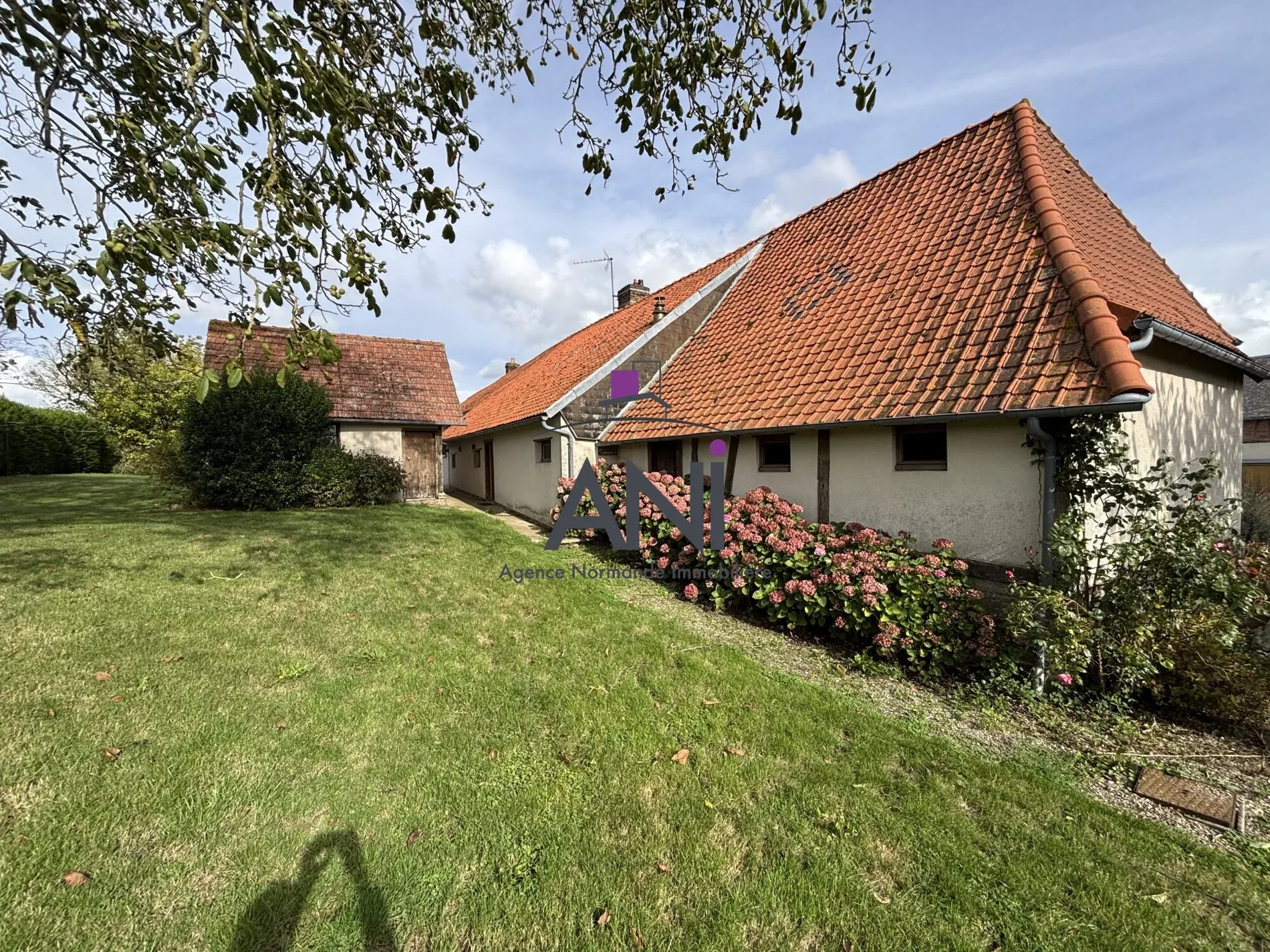 Exterior photo 12