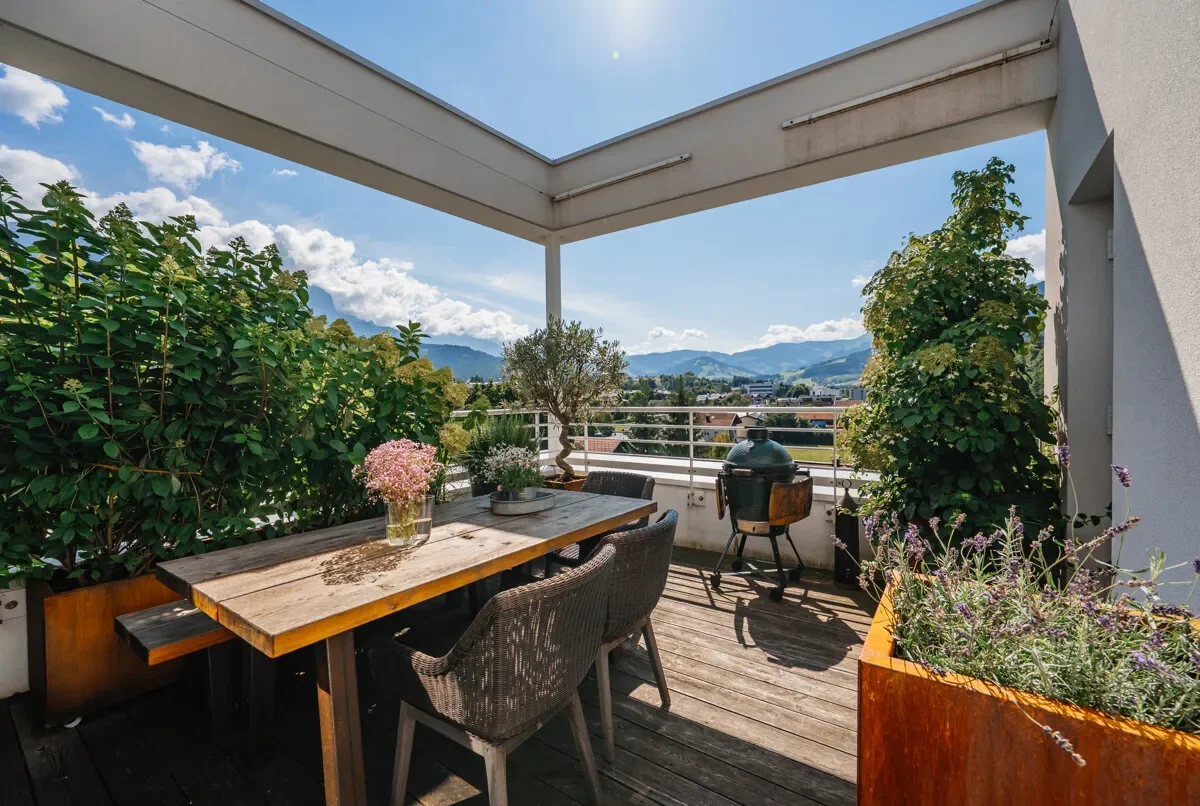 Ritzenseestraße, Saalfelden, Salzburg, Austria. - Hero Image