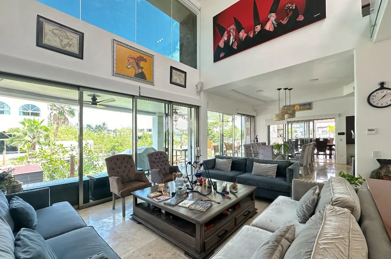 Gallery photo 6