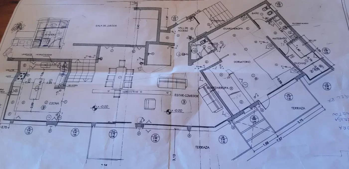VENTA - Exclusiva casa de 8 ambientes, 5 dormitorios, 6 baños en barrio Las Vertientes, Bariloche, San Carlos de Bariloche, Río Negro, Argentina. - Photo 24