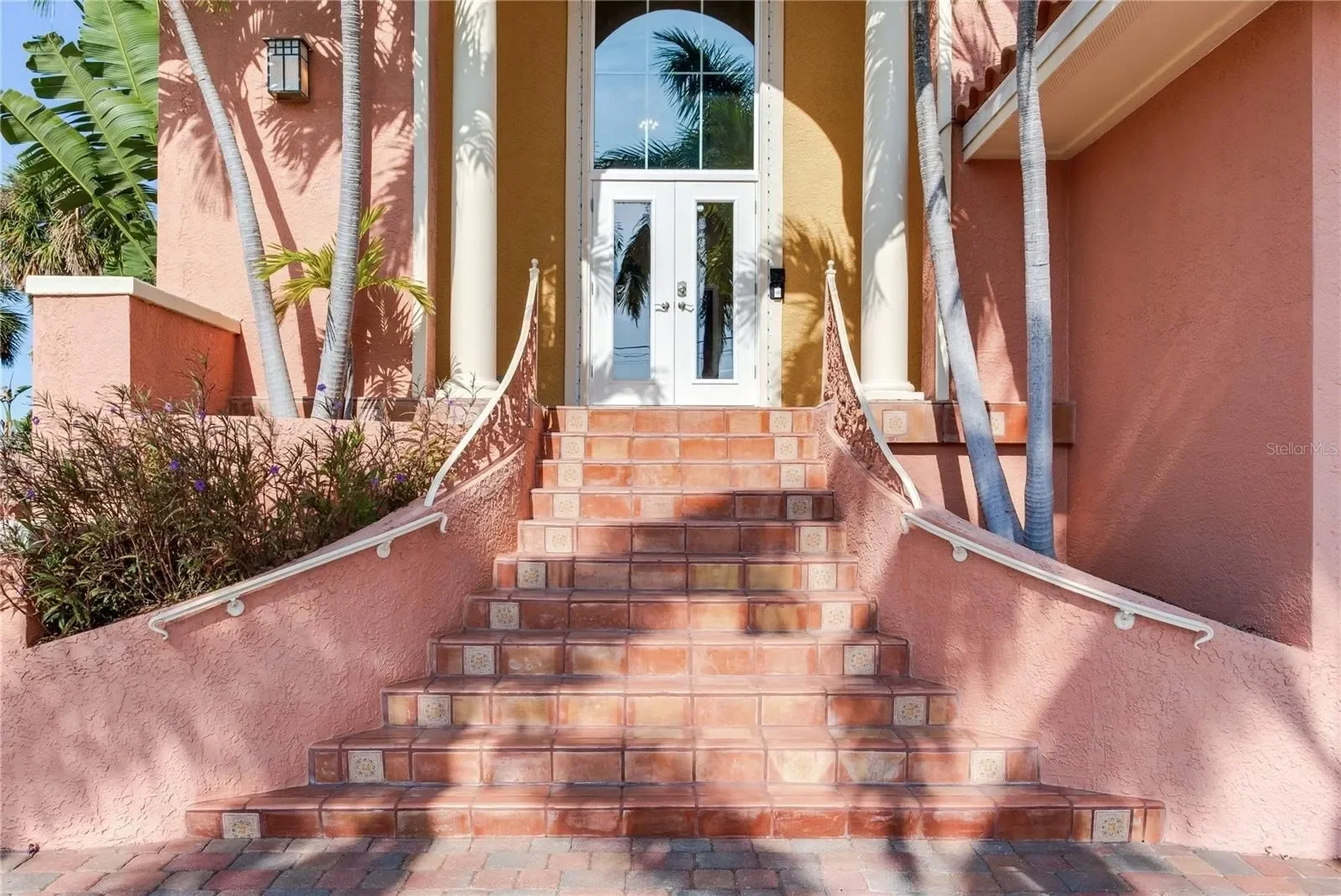 16480 REDINGTON DRIVE, REDINGTON BEACH, FL, 33708, USA, Madeira Beach, Florida, United States. - Photo 2