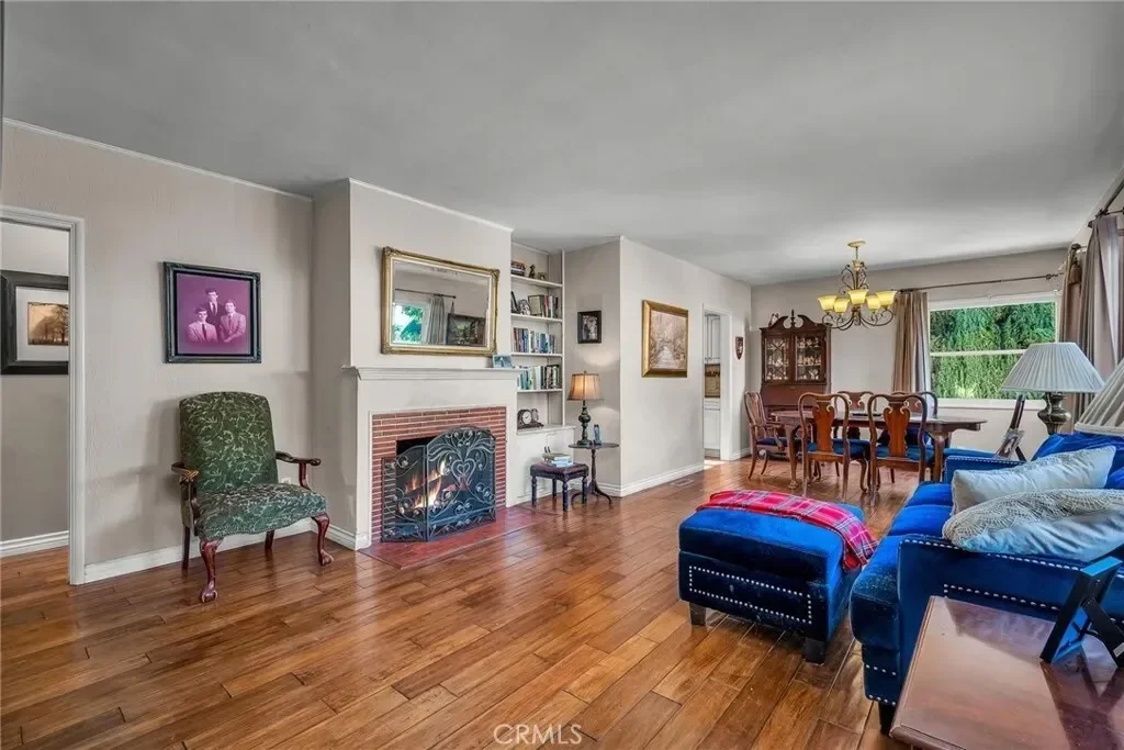 2544 Evelyn Street, La Crescenta-Montrose, California, United States. - Photo 2