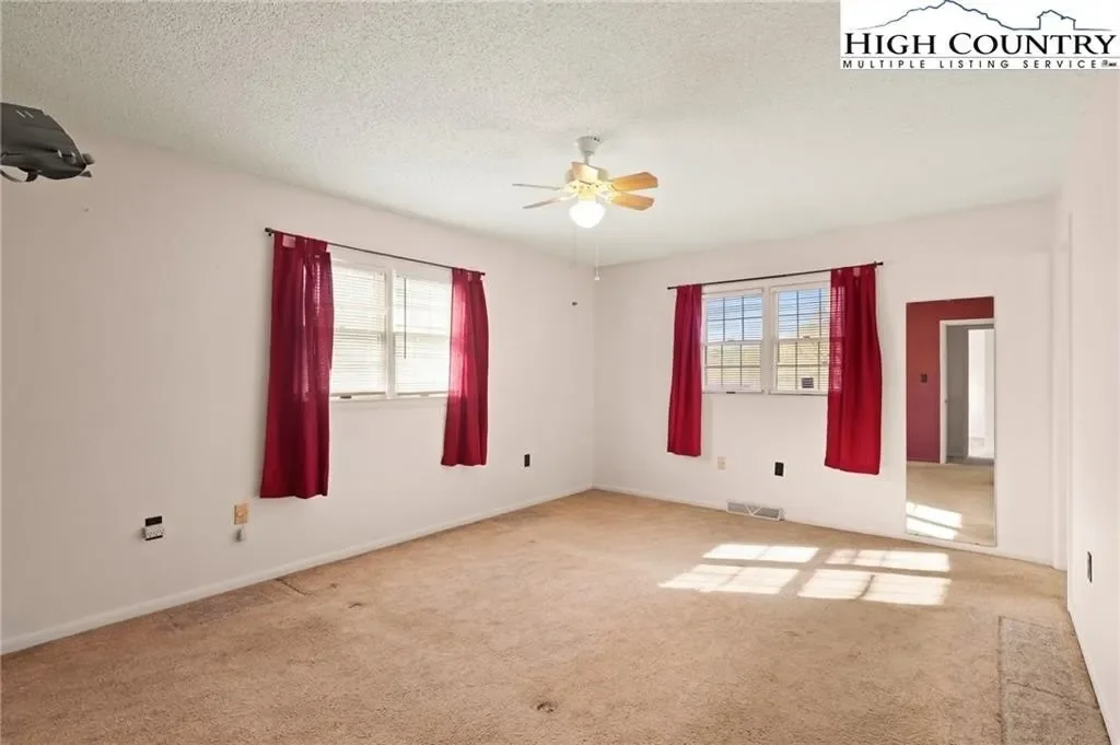 762 George Eggers Road, Banner Elk, NC 28604, Banner Elk, North Carolina, United States. - Photo 18
