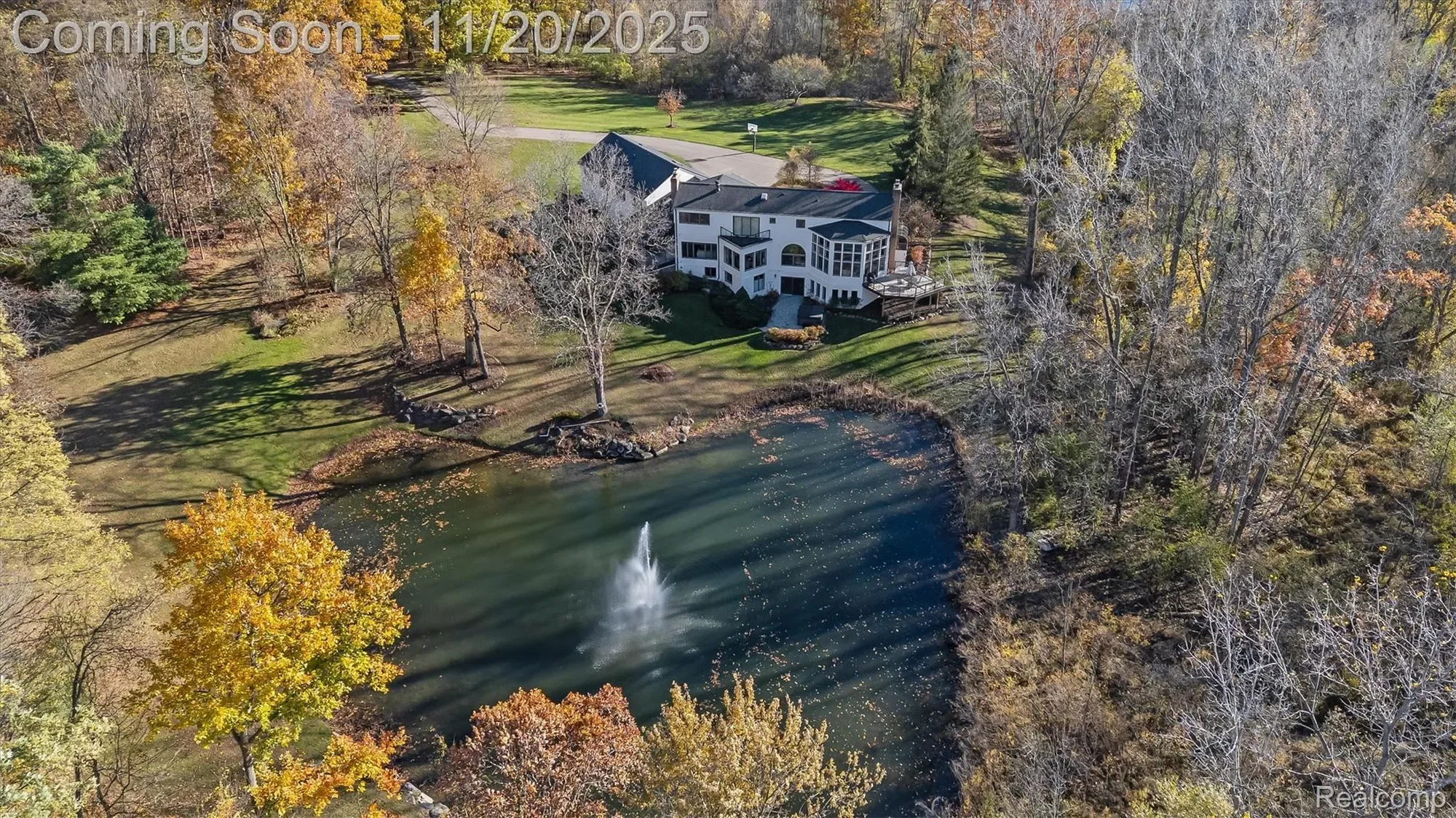 5764 Bloomfield Glens Road, West Bloomfield Charter Township, MI 48322, Farmington Hills, Michigan, United States. - Photo 10