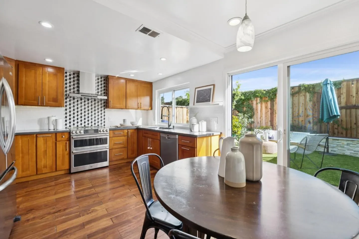 646 S Ahwanee Terrace, Sunnyvale, California, United States. - Photo 14