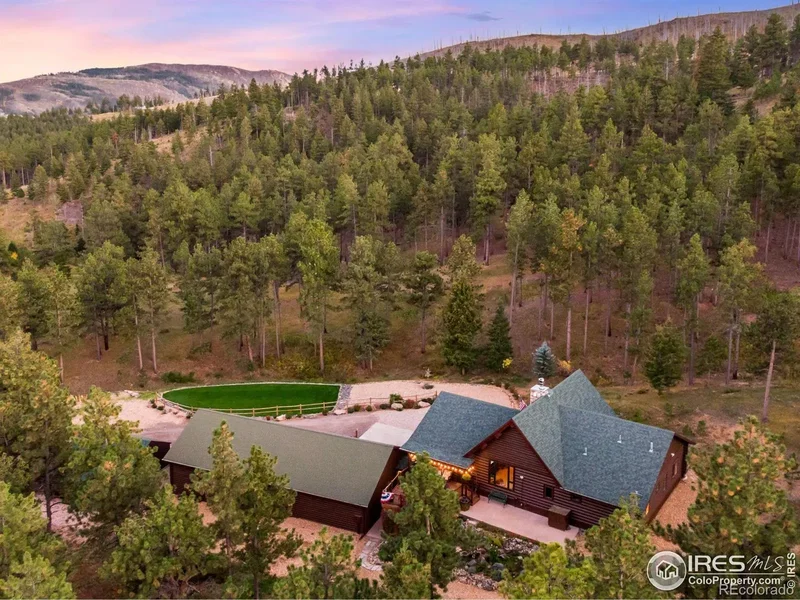 427 Wilderness Ridge Way, Bellvue, Colorado, United States. - Photo 2