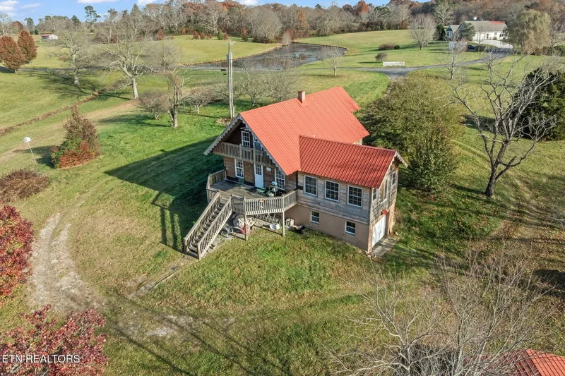 135 Austin Lane, Deer Lodge, TN 37726, Deer Lodge, Tennessee, United States. - Photo 14