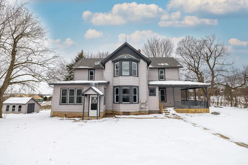 Single Family Residence in Wadsworth