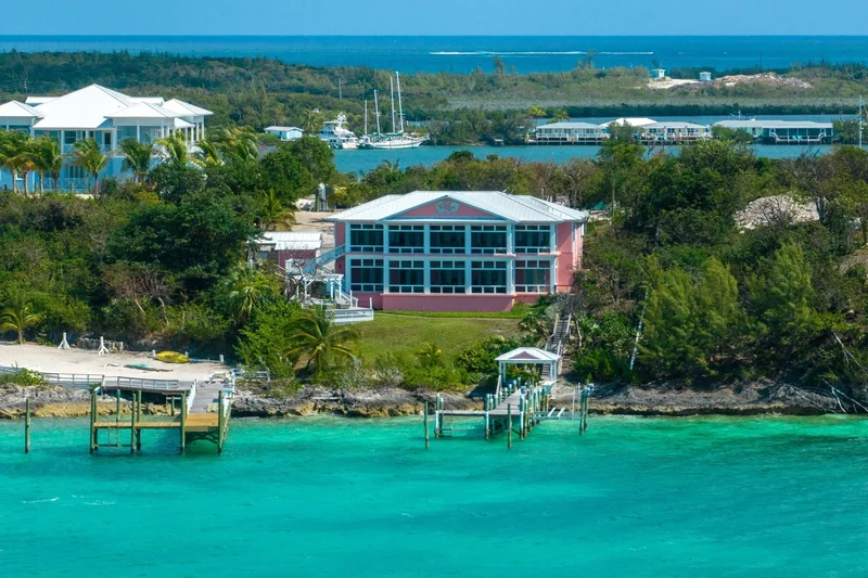 Pair of Aces The Bluff, Green Turtle Cay, Blackwood Village, North Abaco, The Bahamas. - Photo 33