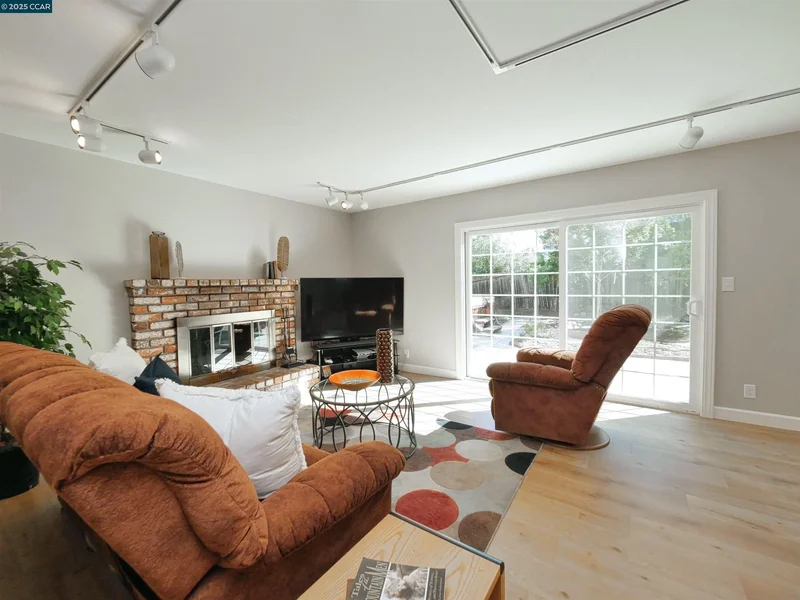 4044 Cowell Road, Concord, California, United States. - Photo 16
