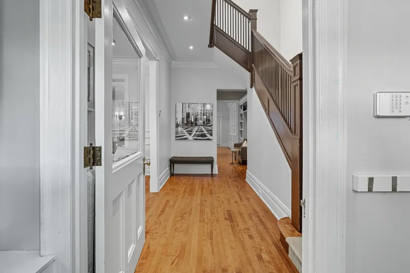595 Av. Victoria, Westmount, Quebec, Canada. - Photo 3
