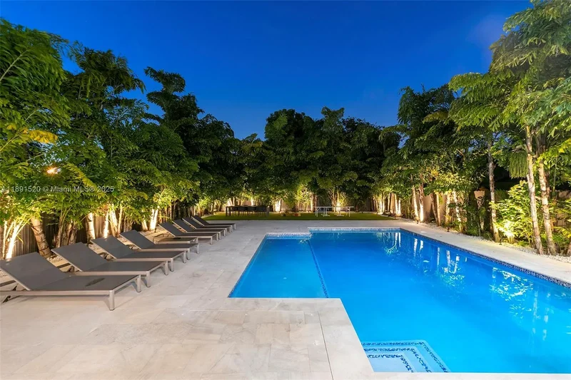 6529 SW 30th St, Miami, Florida, United States. - Photo 5