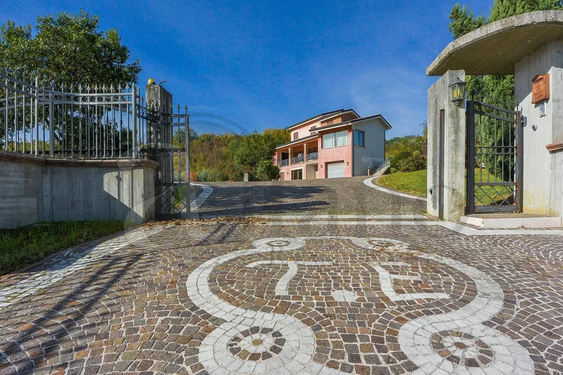 Villa for sale in Gallinaro