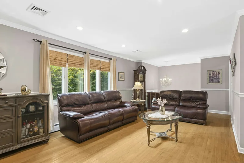 40 Winthrop Place, Monroe, CT 06468, Monroe, Connecticut, United States. - Photo 11
