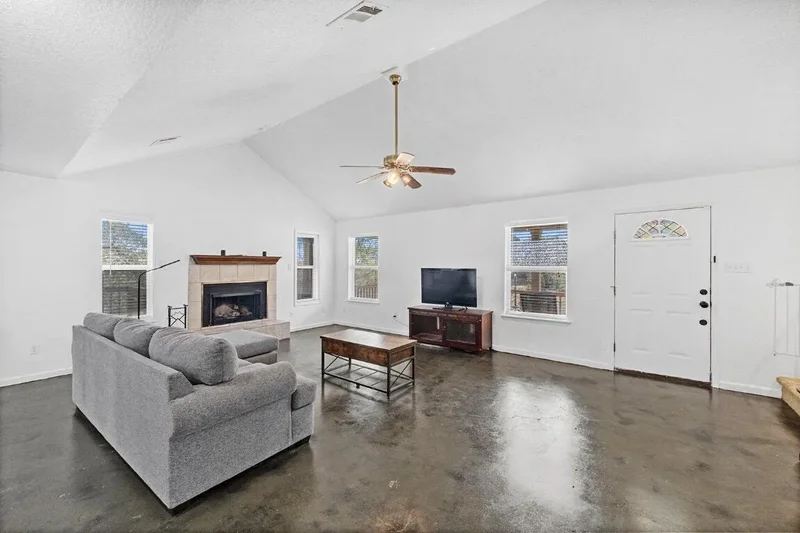 164 Bull Run Road, Cedar Creek, TX 78612, Cedar Creek, Texas, United States. - Photo 24
