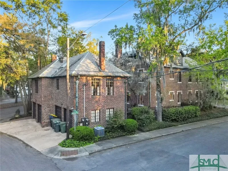 302 E 46th Street, Savannah, Georgia, United States. - Photo 9