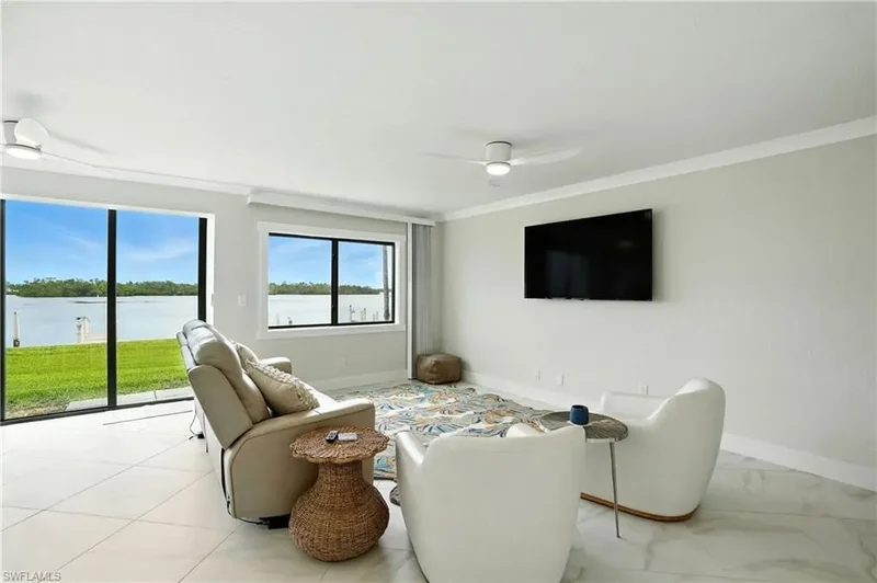 896 Buttonwood DR, Fort Myers Beach, Florida, United States. - Photo 11