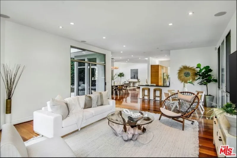 3685 Mandeville Canyon Road, Los Angeles, California, United States. - Photo 5