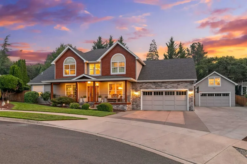 4106 Hidden Valley Court , Medford, OR 97504, Medford, Oregon, United States. - Photo 6
