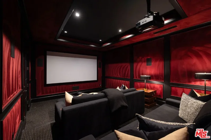 800 N Tigertail Road, Los Angeles, California, United States. - Photo 27