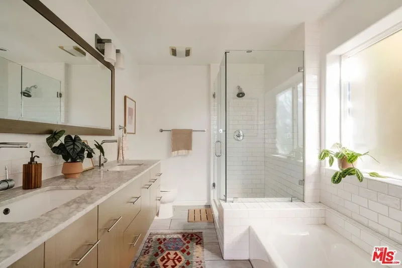 1541 Silverwood Terrace, Los Angeles, California, United States. - Photo 38