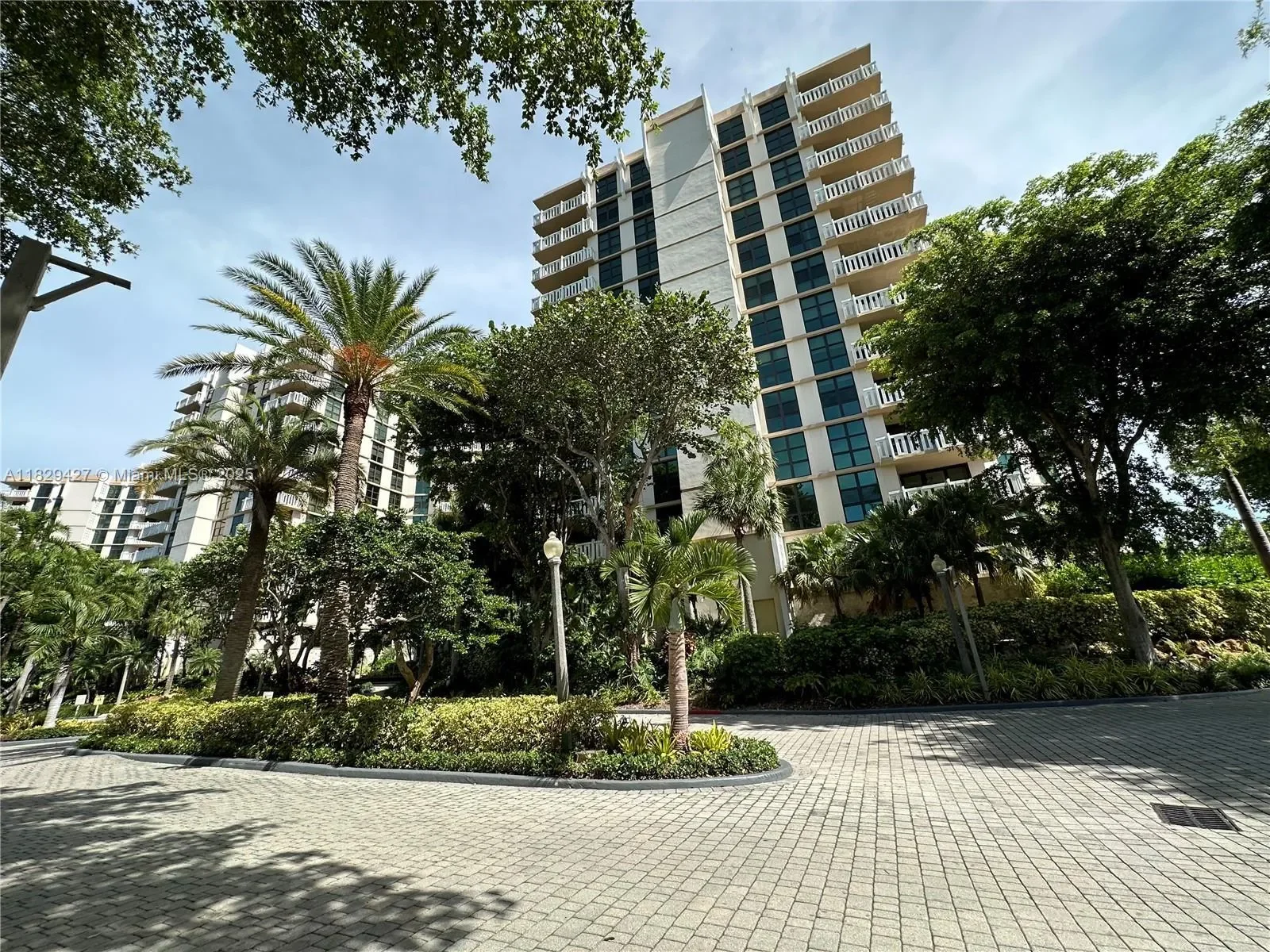 1121 Crandon Blvd F201, Key Biscayne, Florida, United States. - Photo 6