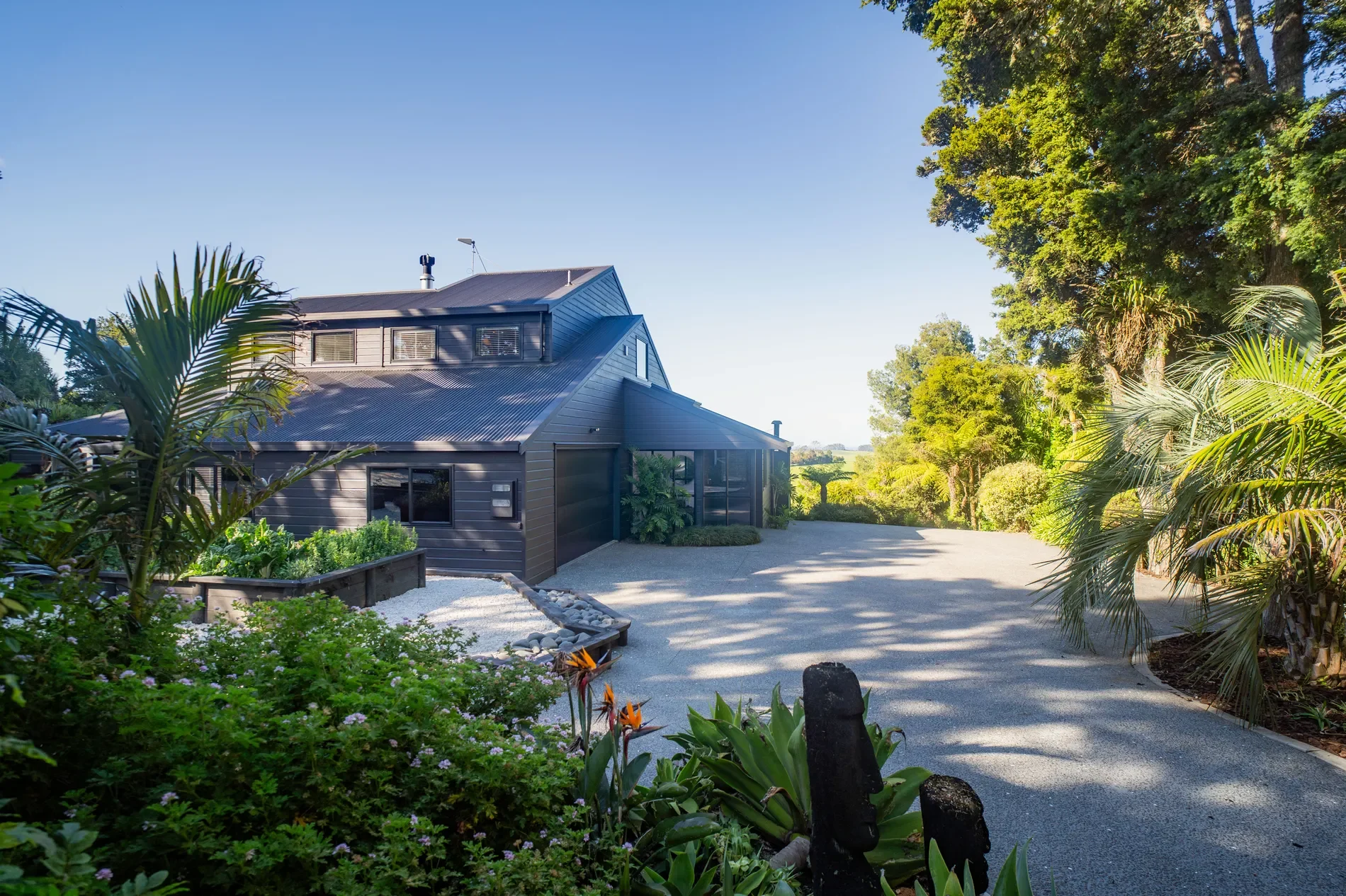 Exterior photo 11