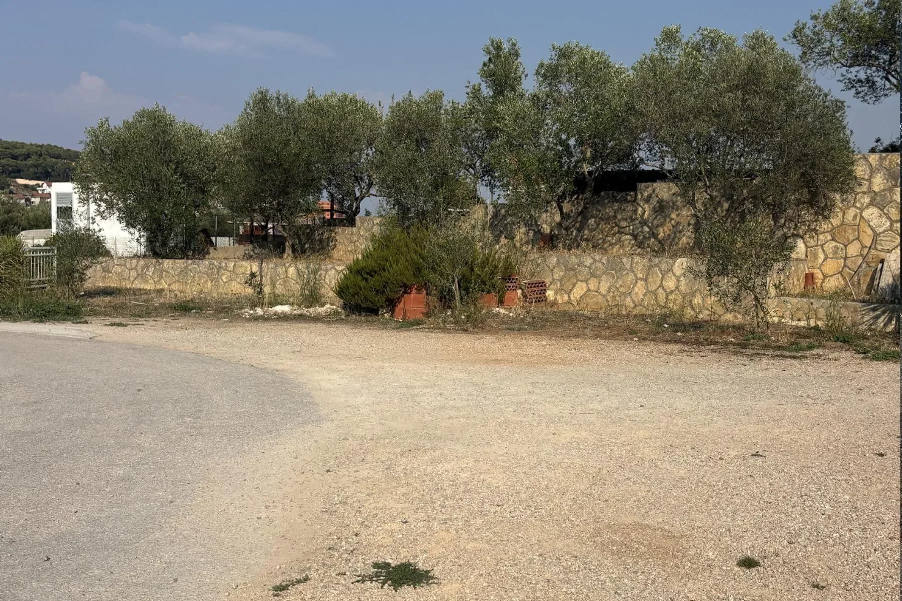 Exterior photo 3