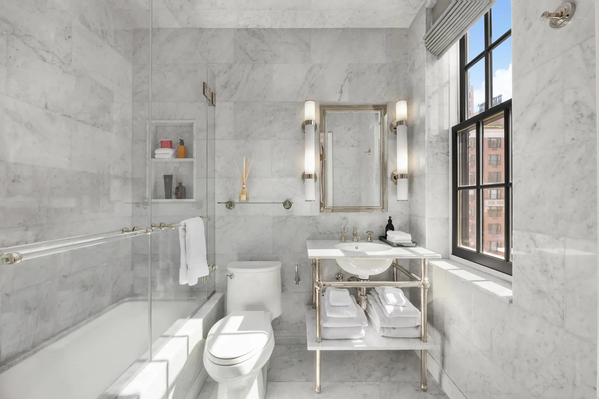 Chez 66, 21 E 66TH ST, New York, New York, United States. - Photo 11