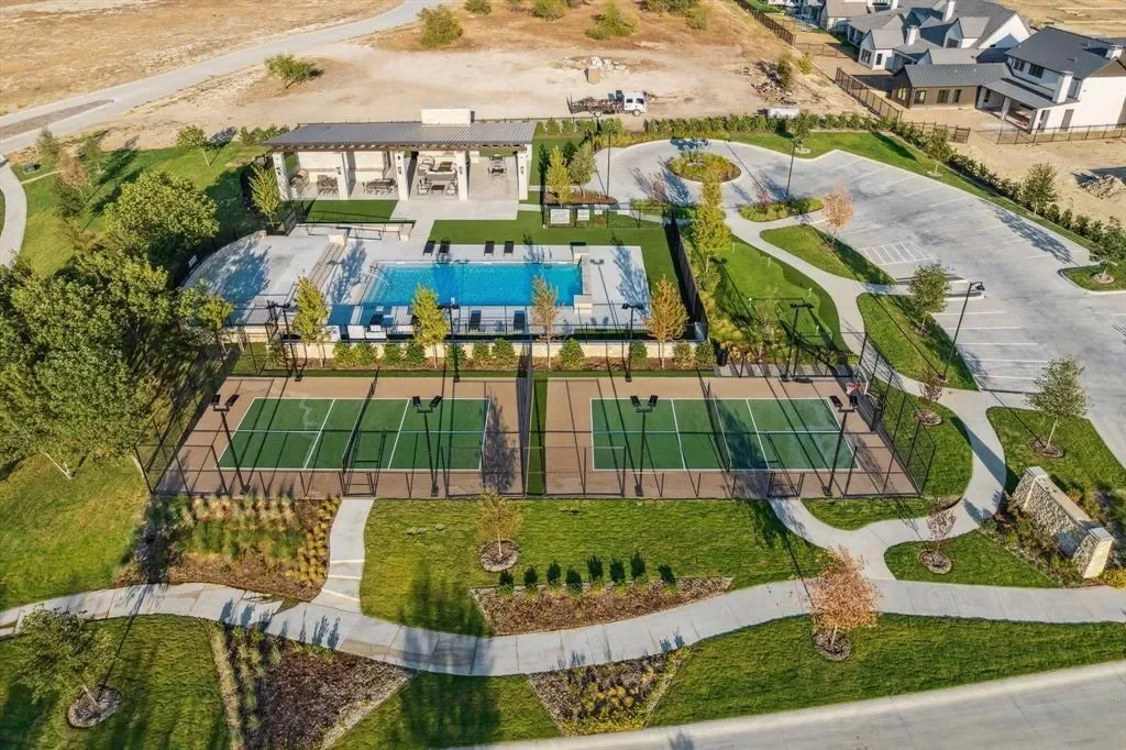 9728 Latour Court, Fort Worth, Texas, United States. - Photo 2